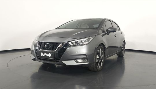 Nissan Versa EXCLUSIVE 2022