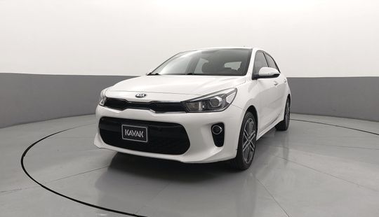 Kia Rio 2021 Automatico | KAVAK