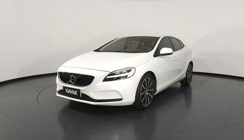 Volvo V40 T4 MOMENTUM Hatchback 2019