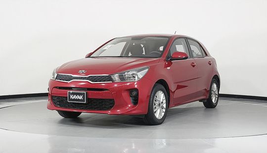 Kia Rio | KAVAK