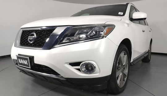 Nissan • Pathfinder