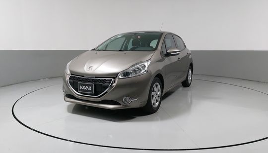 Peugeot • 208