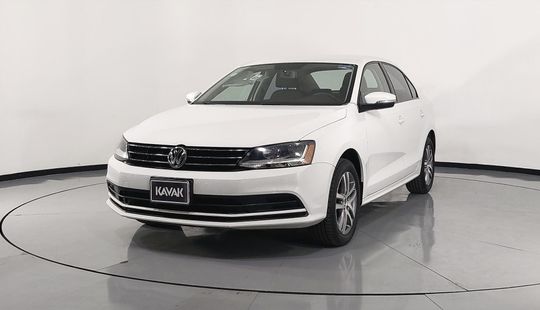 Volkswagen • Jetta