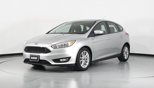 Ford Focus 2.0 SE AUTO