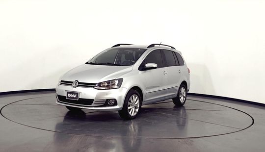 Volkswagen Suran 1.6 Imotion Highline-2015
