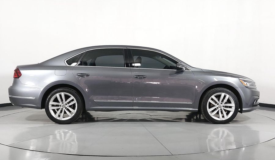 Volkswagen Passat 3.6 V6 AUTO Sedan 2018