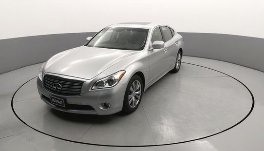 Infiniti • Q70