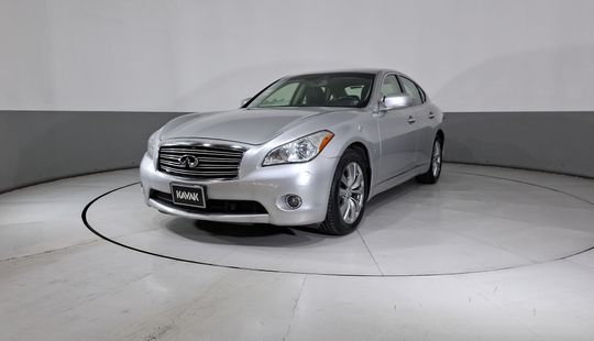 Infiniti • Q70
