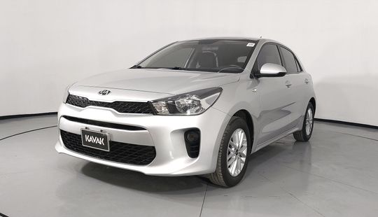 Kia Rio Hatchback | KAVAK