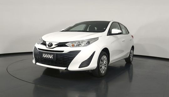 Toyota Yaris SL LIVE-2022