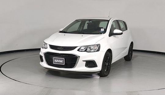 Chevrolet Sonic Lt Hatchback-2017