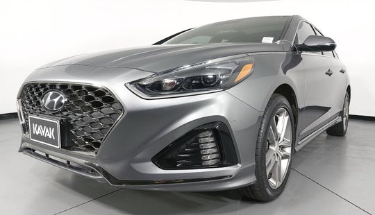 Hyundai • Sonata