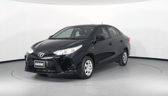 Usados Toyota Yaris 2023 Negro | KAVAK