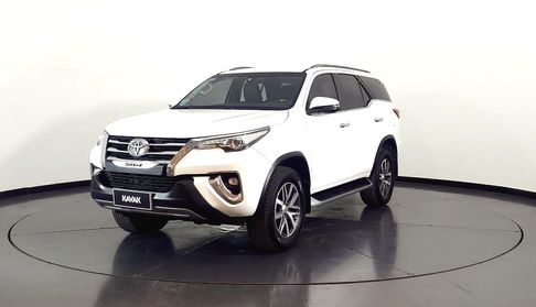 Toyota Sw4 2.8 SRX 7AS AT 4X4 Suv 2018