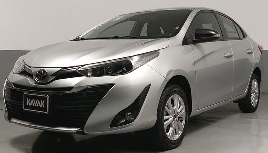 Toyota • Yaris