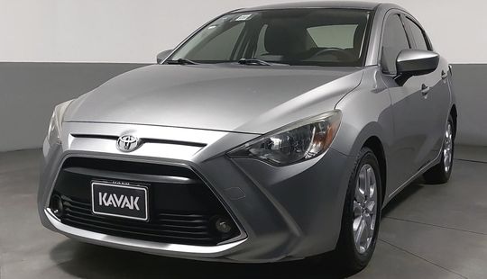Toyota Yaris 1.5 R HIGH AT-2016