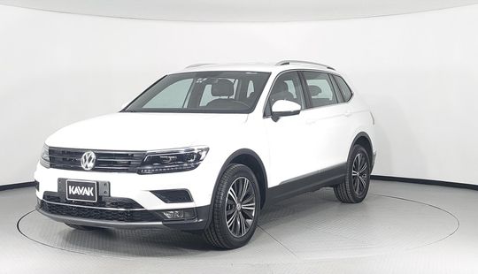 Volkswagen • Tiguan
