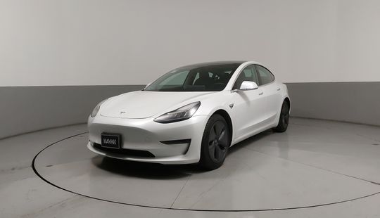 Tesla • Model 3