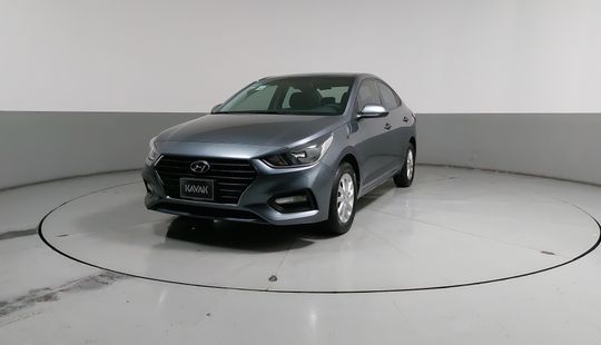 Hyundai • Accent