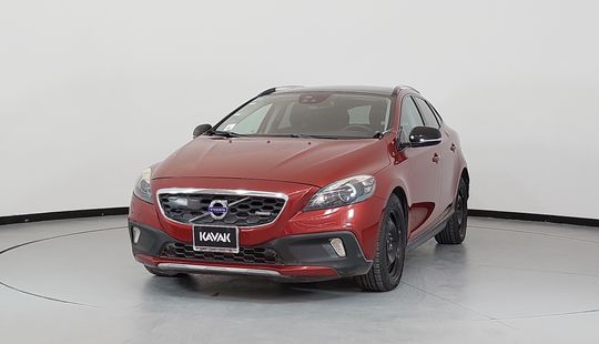 Volvo • V40