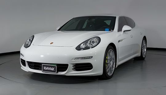 Porsche • Panamera