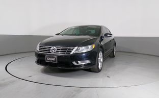 Volkswagen • Passat