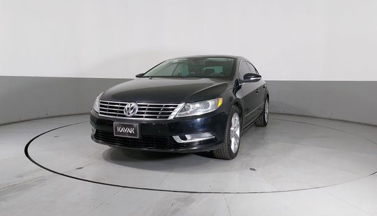 Volkswagen • Passat