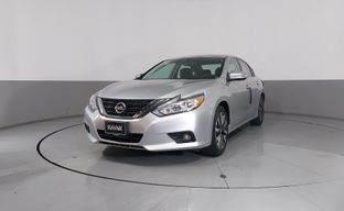 Nissan • Altima