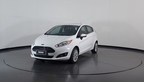 Autos Ford Fiesta Kinetic Design 1.6 TITANIUM MT Hatchback 2017 Usados ...