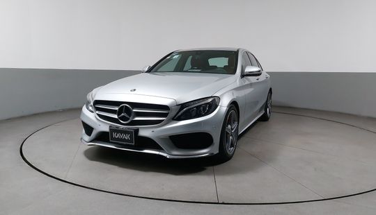 Mercedes Benz • Clase C