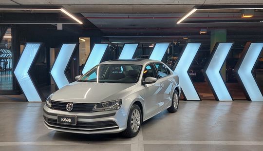 Volkswagen Vento 2.0 ADVANCE SUMMER PACKAGE MT-2017