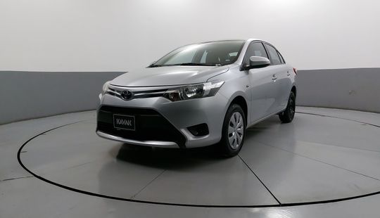Toyota • Yaris