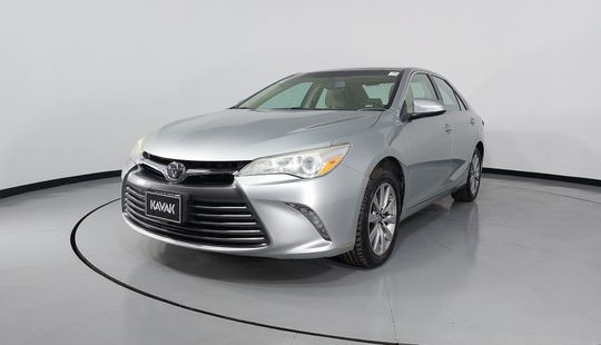 Toyota Camry 2.5 XLE L4 AT-2017