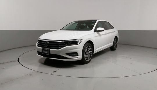 Volkswagen • Jetta