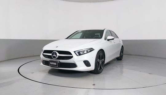 Mercedes Benz • Clase A