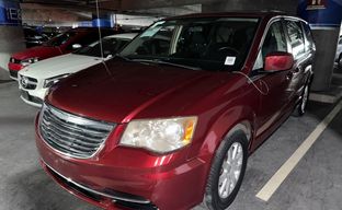 Chrysler • Town & Country