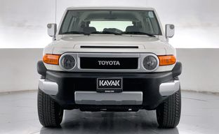 Toyota • FJ Cruiser