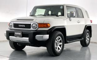 Toyota • FJ Cruiser