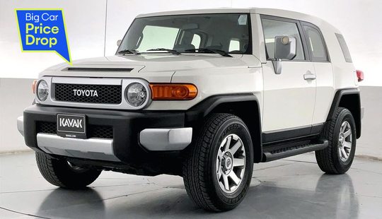 Toyota • FJ Cruiser