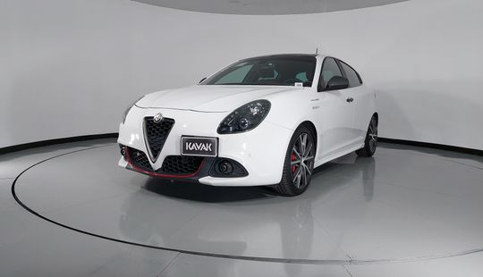 Alfa Romeo • Giulietta