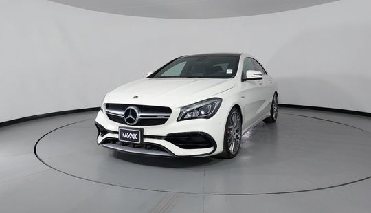 Mercedes Benz • Clase CLA