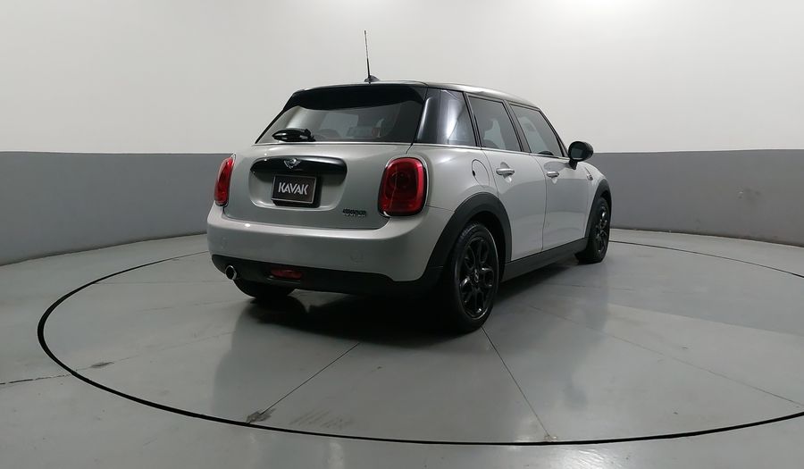 Mini Cooper 1.5 COOPER CHILI AT Hatchback 2017