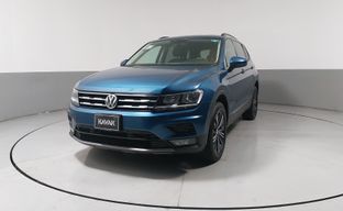 Volkswagen • Tiguan