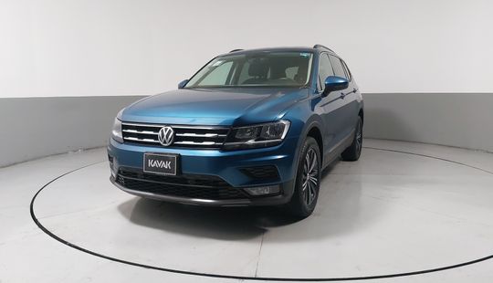 Volkswagen • Tiguan