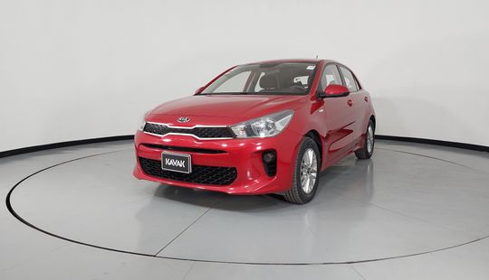 Autos Kia Rio 2018 Rojo Seminuevos en México | Precios Kavak