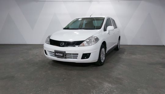 Autos Nissan Tiida Azul Seminuevos en México | Precios Kavak