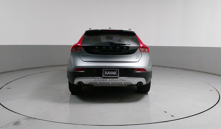 Volvo V40 2.0 MOMENTUM T4 AT AWD Hatchback 2016