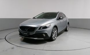 Volvo • V40