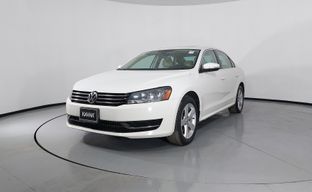 Volkswagen • Passat