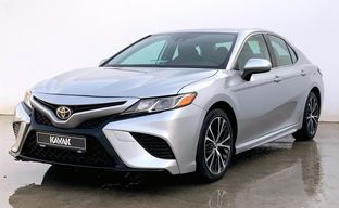 Toyota • Camry